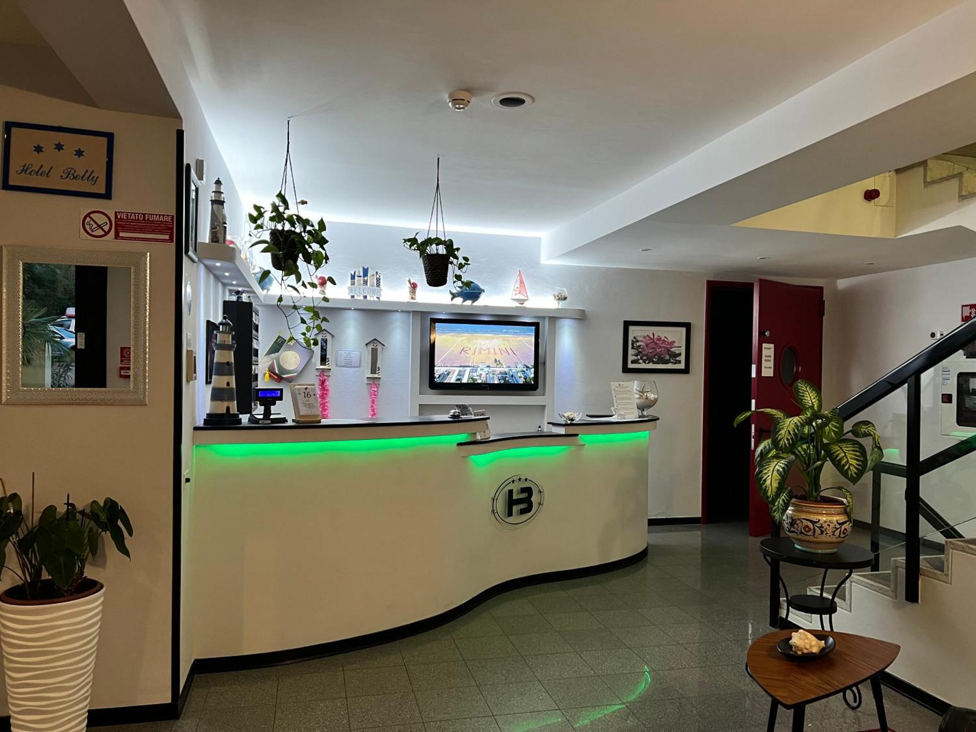 Hotel Betty B&B Rimini Buitenkant foto